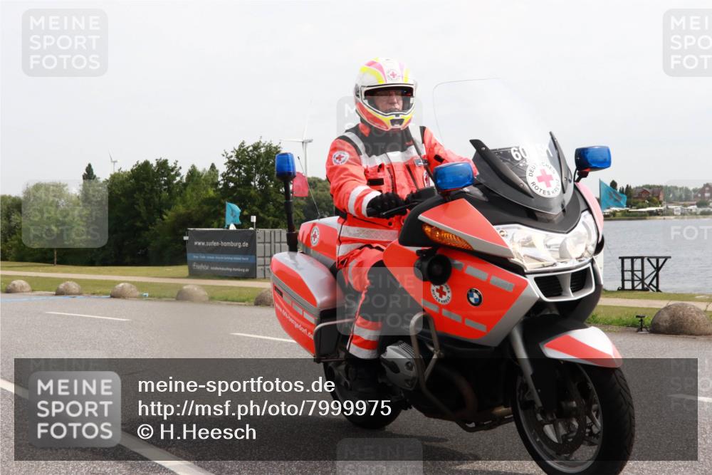 15.06.2025 - 27. Vierlanden-Triathlon H.Heesch http://msf.ph/oto/7999975 15.06.2025 10:27:34 Radfahren 165, 492, 522, 628 meine-sportfotos.de