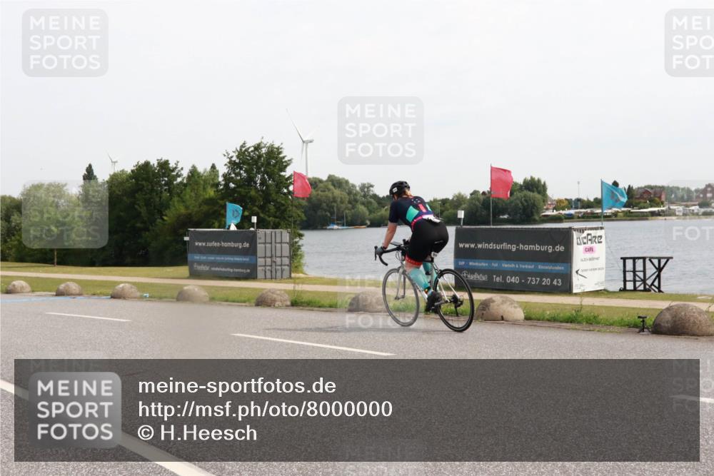 15.06.2025 - 27. Vierlanden-Triathlon H.Heesch http://msf.ph/oto/8000000 15.06.2025 10:27:35 Radfahren 165, 492, 522, 628 meine-sportfotos.de