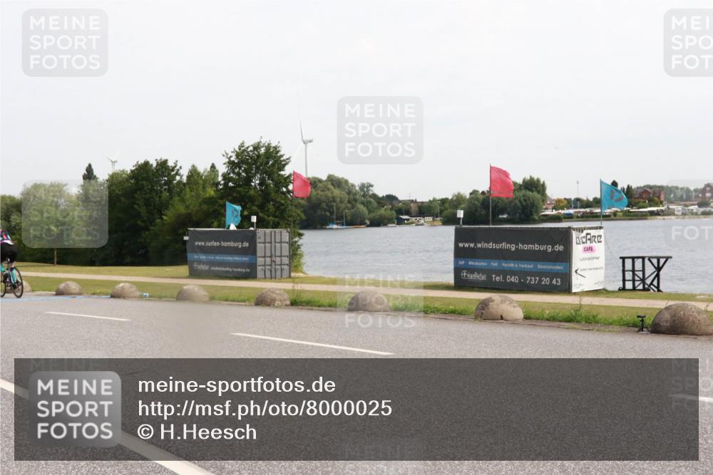 15.06.2025 - 27. Vierlanden-Triathlon H.Heesch http://msf.ph/oto/8000025 15.06.2025 10:27:37 Radfahren 510, 522, 628 meine-sportfotos.de