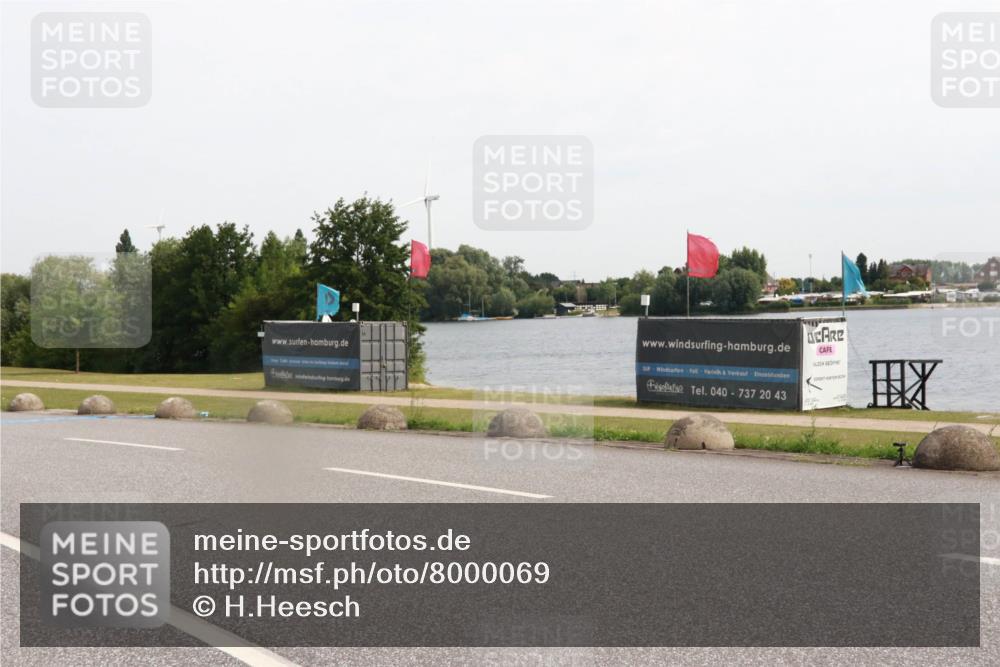 15.06.2025 - 27. Vierlanden-Triathlon H.Heesch http://msf.ph/oto/8000069 15.06.2025 10:27:39 Radfahren 510, 628 meine-sportfotos.de