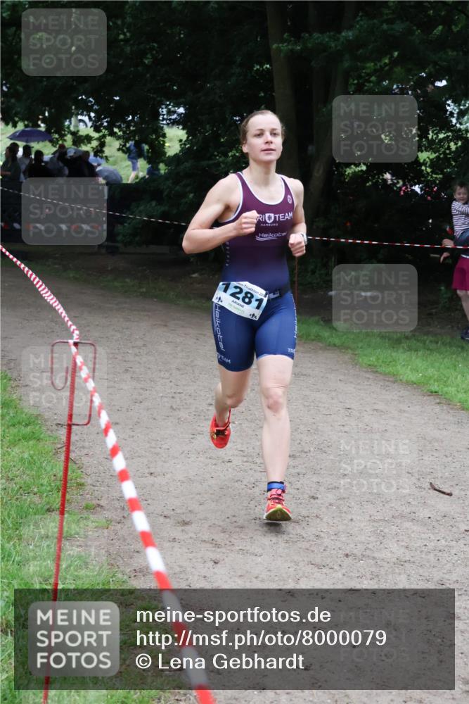 21.06.2025 - 27. Vierlanden-Triathlon Lena Gebhardt http://msf.ph/oto/8000079 15.06.2025 14:01:52 Laufen 1281, 202 meine-sportfotos.de