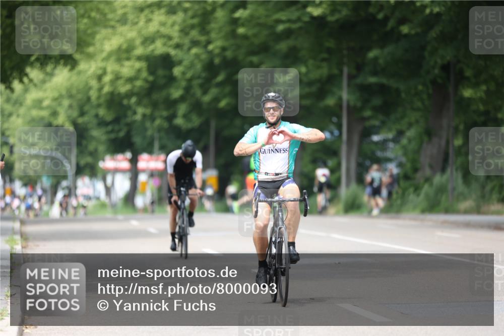 15.06.2025 - 7 Türme Triathlon Yannick Fuchs http://msf.ph/oto/8000093 15.06.2025 13:14:28 Radfahren 201, 220, 420, 735, 897, 918, 929, 1159 meine-sportfotos.de