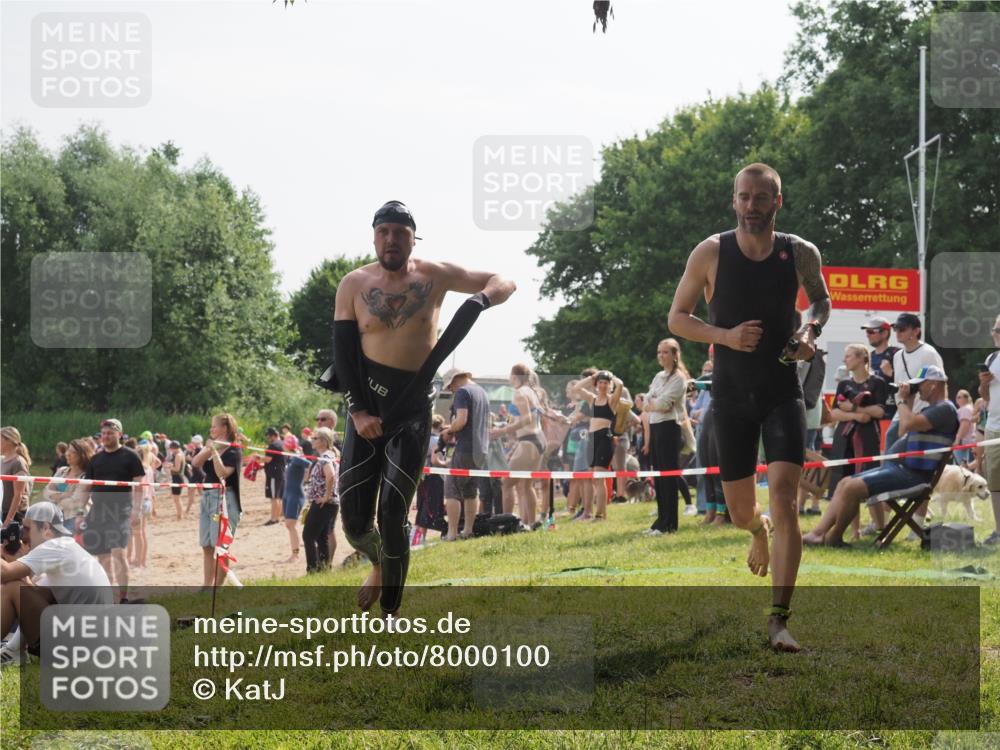 15.06.2025 - 27. Vierlanden-Triathlon KatJ http://msf.ph/oto/8000100 15.06.2025 09:56:56 Schwimmen 258, 275, 281, 301, 325 meine-sportfotos.de
