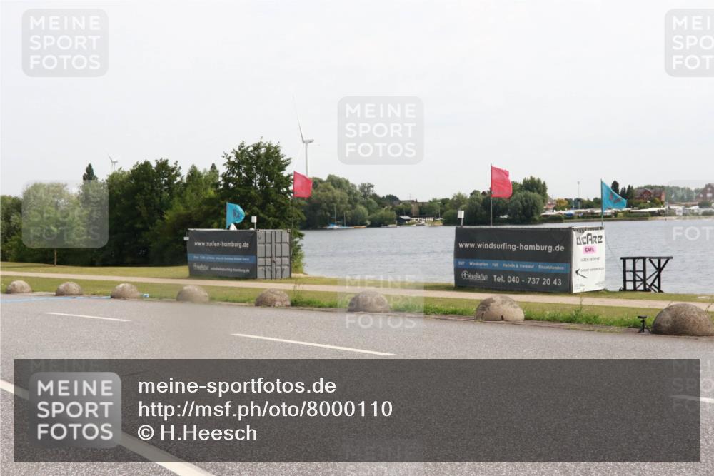 15.06.2025 - 27. Vierlanden-Triathlon H.Heesch http://msf.ph/oto/8000110 15.06.2025 10:27:39 Radfahren 510, 628 meine-sportfotos.de