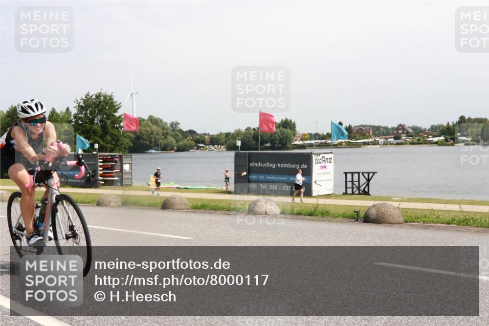21.06.2025 - 27. Vierlanden-Triathlon H.Heesch http://msf.ph/oto/8000117 15.06.2025 11:40:36 Radfahren 206, 647, 678, 694, 707, 710, 740, 760 meine-sportfotos.de