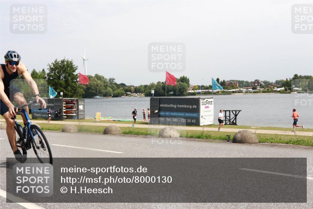 21.06.2025 - 27. Vierlanden-Triathlon H.Heesch http://msf.ph/oto/8000130 15.06.2025 11:40:37 Radfahren 206, 647, 678, 694, 710, 740, 760 meine-sportfotos.de