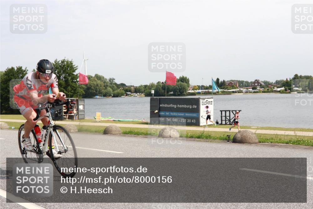 21.06.2025 - 27. Vierlanden-Triathlon H.Heesch http://msf.ph/oto/8000156 15.06.2025 11:40:51 Radfahren 162, 200 meine-sportfotos.de