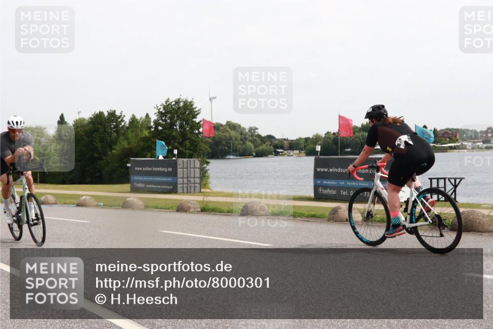 15.06.2025 - 27. Vierlanden-Triathlon H.Heesch http://msf.ph/oto/8000301 15.06.2025 10:27:46 Radfahren 75, 100 meine-sportfotos.de