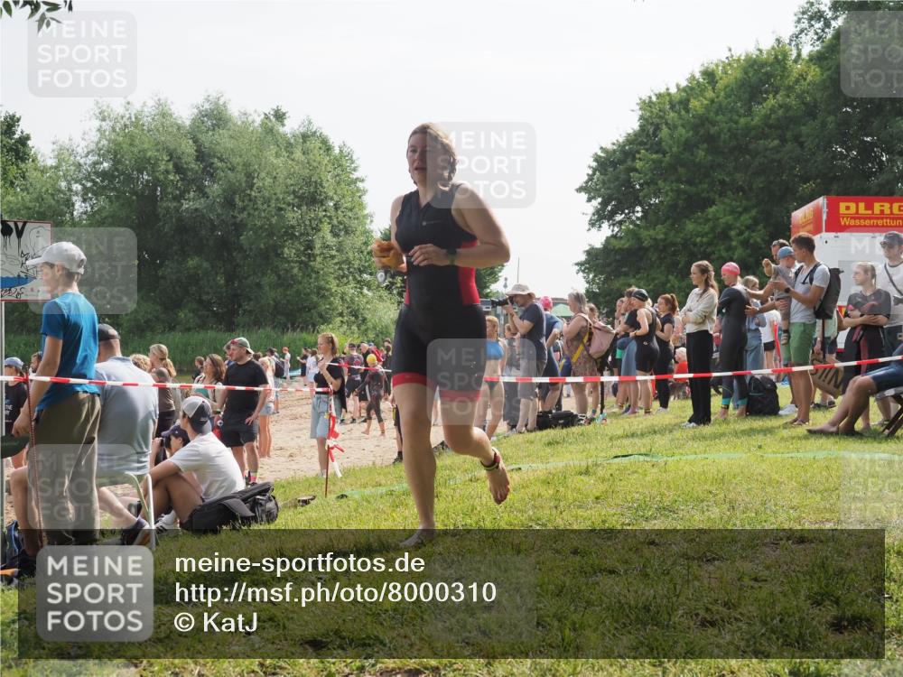 15.06.2025 - 27. Vierlanden-Triathlon KatJ http://msf.ph/oto/8000310 15.06.2025 09:57:09 Schwimmen 263, 325, 1399 meine-sportfotos.de