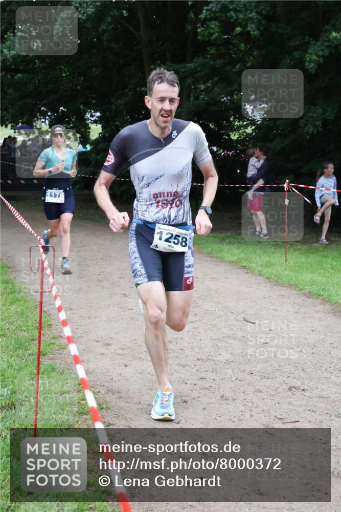 21.06.2025 - 27. Vierlanden-Triathlon Lena Gebhardt http://msf.ph/oto/8000372 15.06.2025 14:02:17 Laufen 1176, 2025, 1258 meine-sportfotos.de