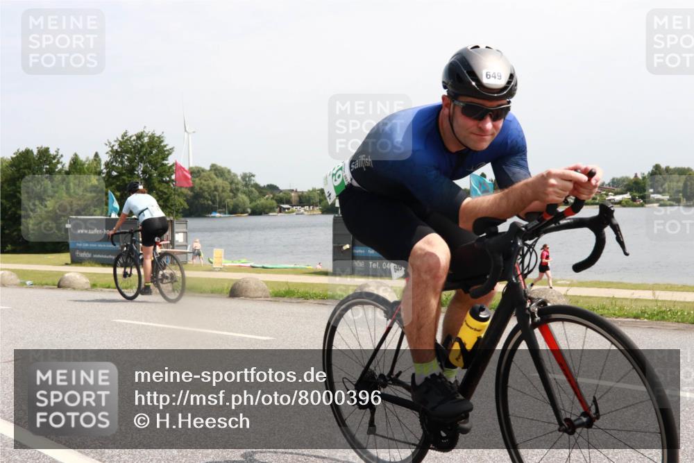 21.06.2025 - 27. Vierlanden-Triathlon H.Heesch http://msf.ph/oto/8000396 15.06.2025 11:41:04 Radfahren 649, 883 meine-sportfotos.de