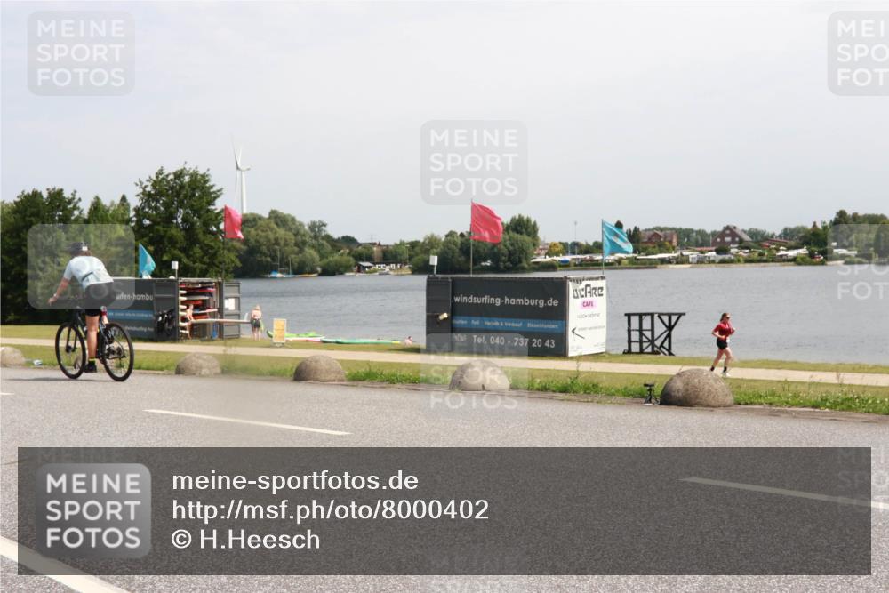 21.06.2025 - 27. Vierlanden-Triathlon H.Heesch http://msf.ph/oto/8000402 15.06.2025 11:41:04 Radfahren 649, 883 meine-sportfotos.de