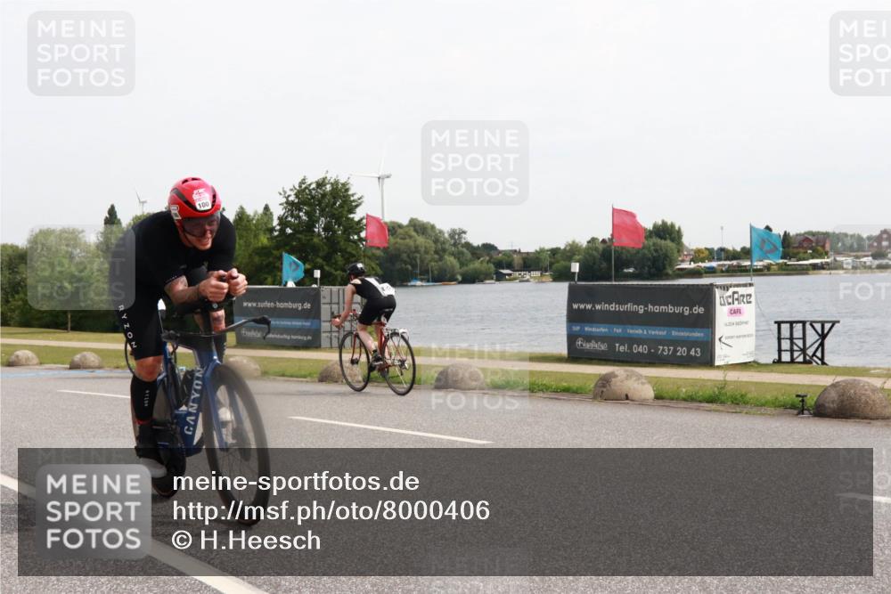 15.06.2025 - 27. Vierlanden-Triathlon H.Heesch http://msf.ph/oto/8000406 15.06.2025 10:27:48 Radfahren 75, 100, 505, 529, 552 meine-sportfotos.de