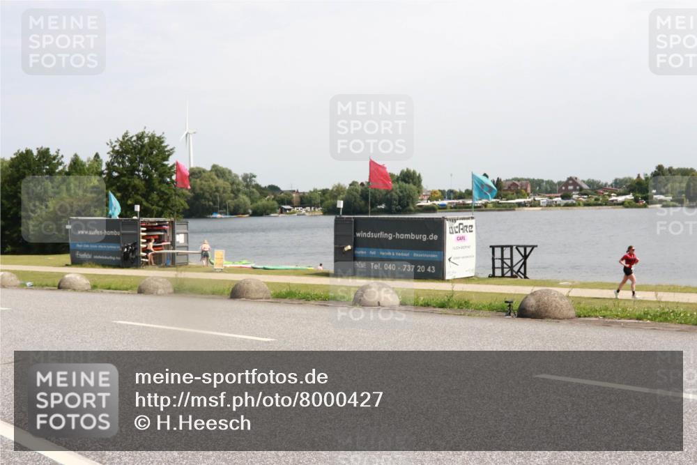 21.06.2025 - 27. Vierlanden-Triathlon H.Heesch http://msf.ph/oto/8000427 15.06.2025 11:41:05 Radfahren 649, 883 meine-sportfotos.de