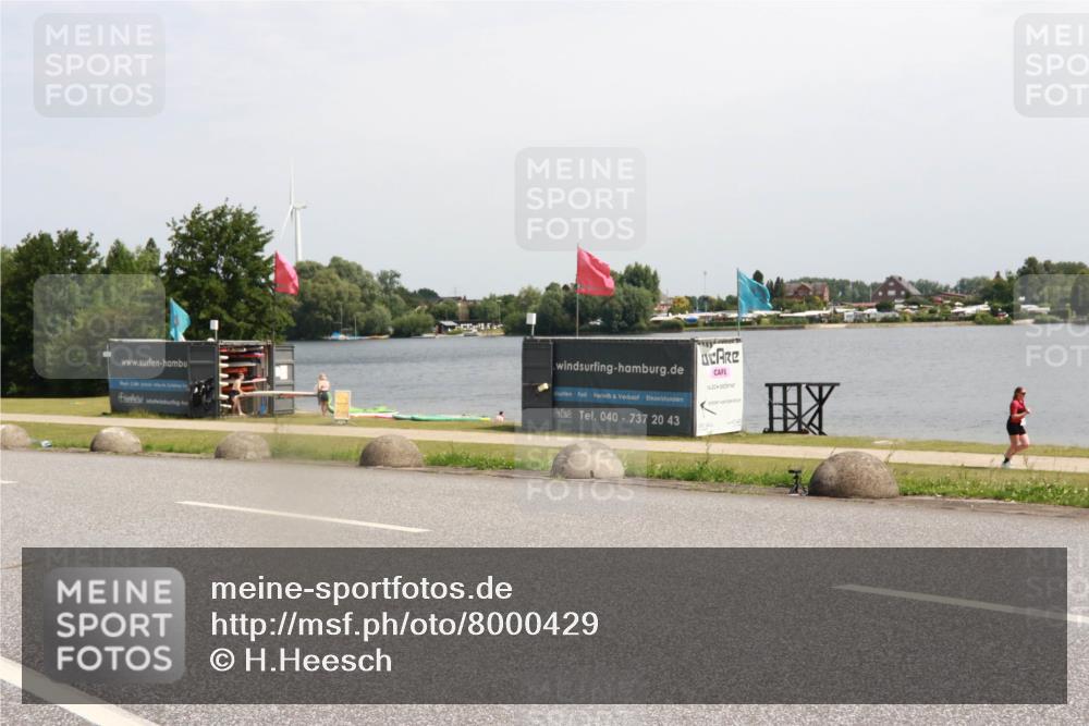 21.06.2025 - 27. Vierlanden-Triathlon H.Heesch http://msf.ph/oto/8000429 15.06.2025 11:41:05 Radfahren 649, 883 meine-sportfotos.de