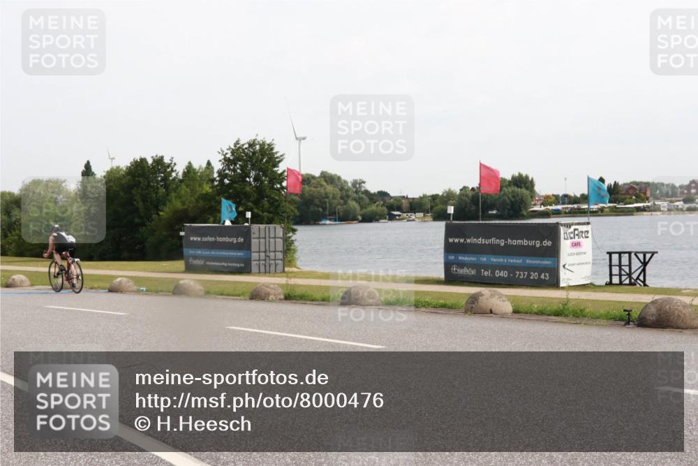 15.06.2025 - 27. Vierlanden-Triathlon H.Heesch http://msf.ph/oto/8000476 15.06.2025 10:27:49 Radfahren 49, 75, 100, 505, 529, 552 meine-sportfotos.de