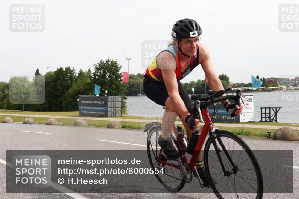 15.06.2025 - 27. Vierlanden-Triathlon H.Heesch http://msf.ph/oto/8000554 15.06.2025 10:27:52 Radfahren 49, 75, 100, 505, 529, 552 meine-sportfotos.de