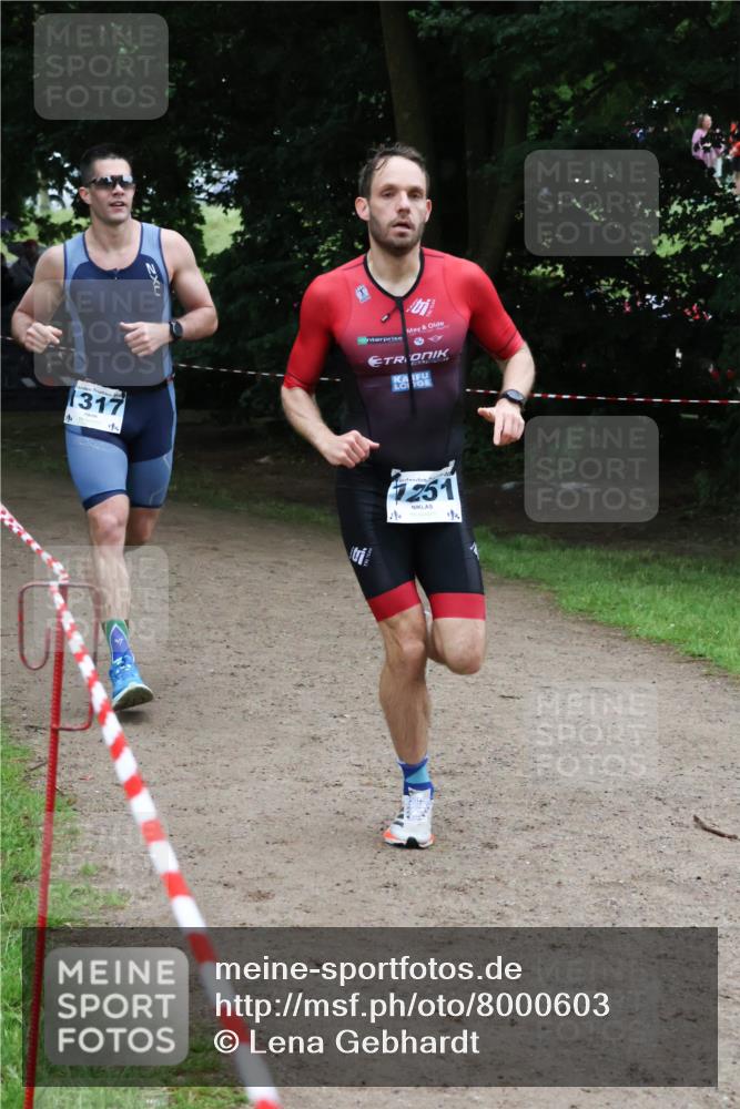 21.06.2025 - 27. Vierlanden-Triathlon Lena Gebhardt http://msf.ph/oto/8000603 15.06.2025 14:03:08 Laufen 1317, 251, 14 meine-sportfotos.de