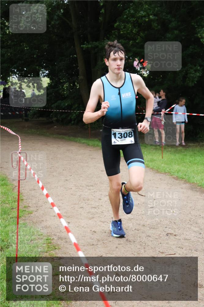21.06.2025 - 27. Vierlanden-Triathlon Lena Gebhardt http://msf.ph/oto/8000647 15.06.2025 14:03:17 Laufen 202, 1308 meine-sportfotos.de