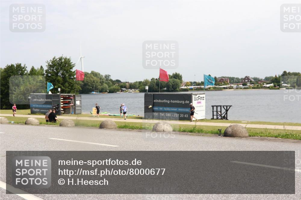 21.06.2025 - 27. Vierlanden-Triathlon H.Heesch http://msf.ph/oto/8000677 15.06.2025 11:42:18 Radfahren  meine-sportfotos.de