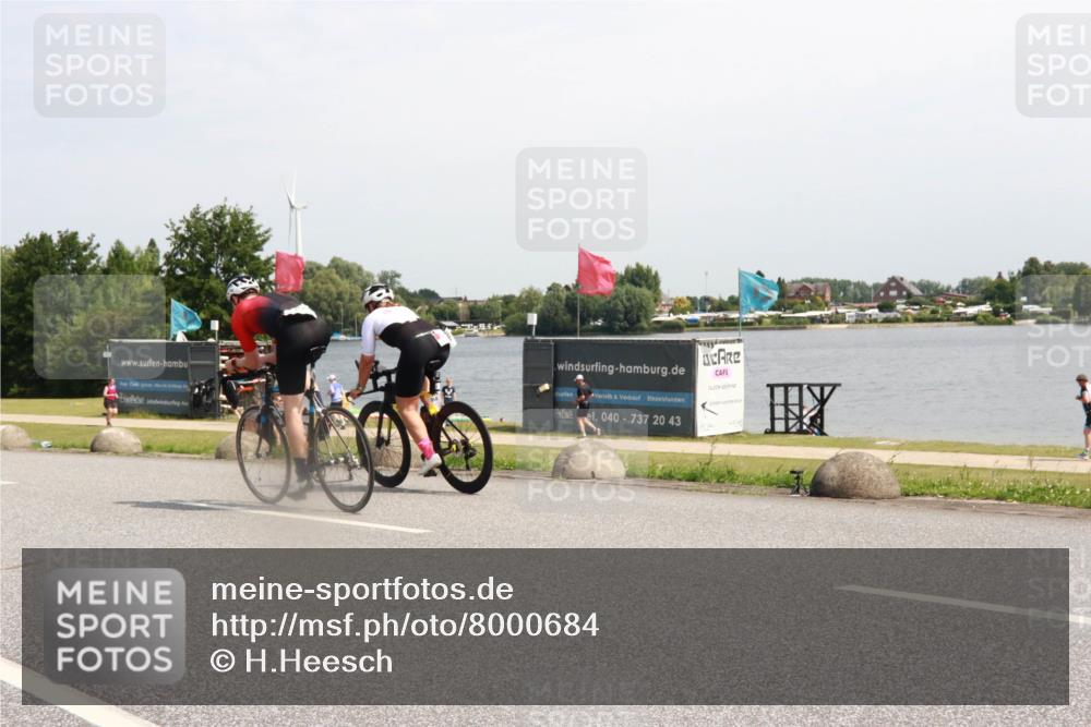 21.06.2025 - 27. Vierlanden-Triathlon H.Heesch http://msf.ph/oto/8000684 15.06.2025 11:42:20 Radfahren 250, 702 meine-sportfotos.de