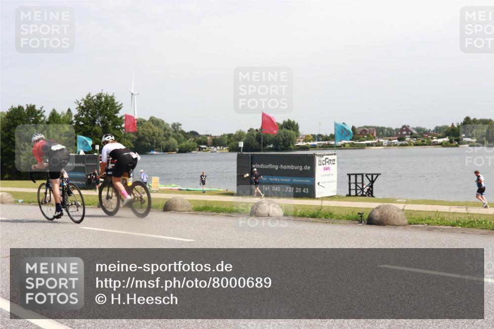 21.06.2025 - 27. Vierlanden-Triathlon H.Heesch http://msf.ph/oto/8000689 15.06.2025 11:42:20 Radfahren 250, 702 meine-sportfotos.de