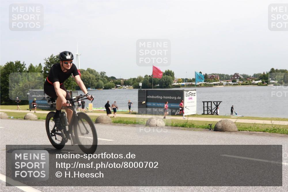 21.06.2025 - 27. Vierlanden-Triathlon H.Heesch http://msf.ph/oto/8000702 15.06.2025 11:42:30 Radfahren 48, 751 meine-sportfotos.de