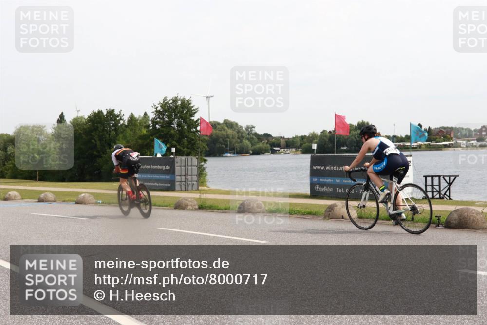 15.06.2025 - 27. Vierlanden-Triathlon H.Heesch http://msf.ph/oto/8000717 15.06.2025 10:27:58 Radfahren 73, 533 meine-sportfotos.de