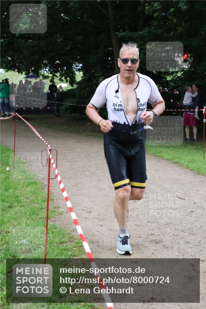 21.06.2025 - 27. Vierlanden-Triathlon Lena Gebhardt http://msf.ph/oto/8000724 15.06.2025 14:03:34 Laufen  meine-sportfotos.de