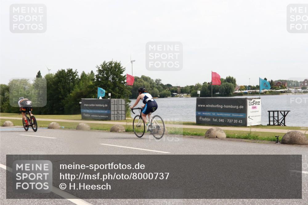 15.06.2025 - 27. Vierlanden-Triathlon H.Heesch http://msf.ph/oto/8000737 15.06.2025 10:27:58 Radfahren 73, 533 meine-sportfotos.de