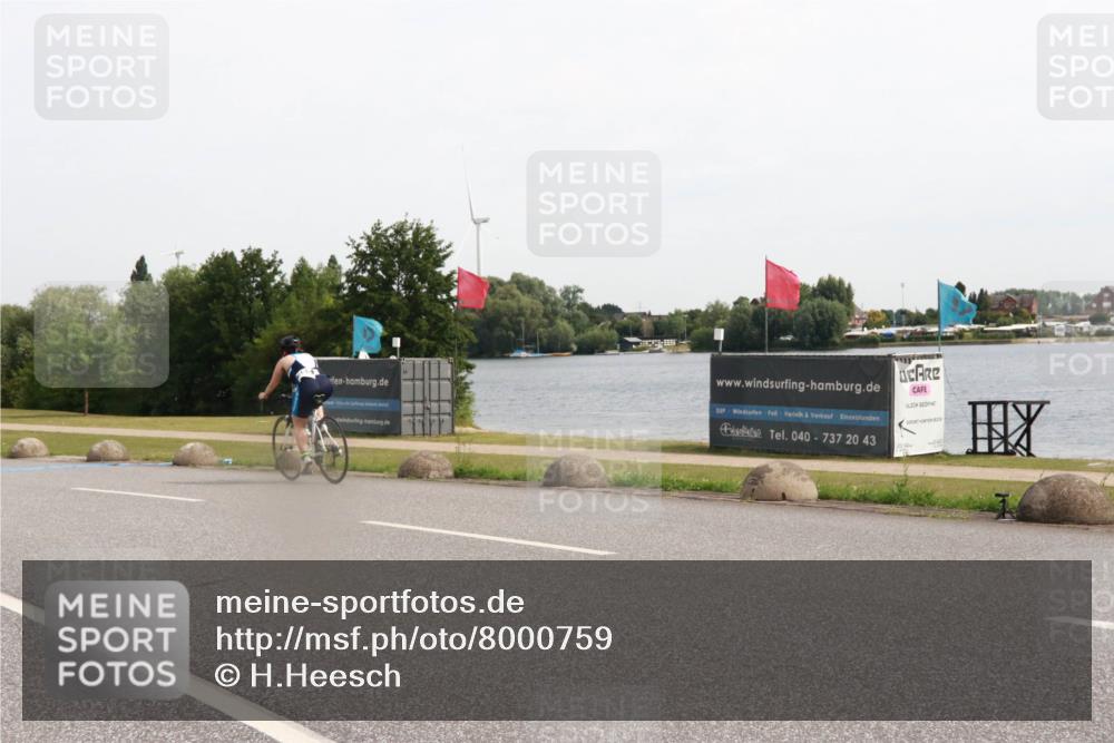 15.06.2025 - 27. Vierlanden-Triathlon H.Heesch http://msf.ph/oto/8000759 15.06.2025 10:27:59 Radfahren 73, 485, 533 meine-sportfotos.de
