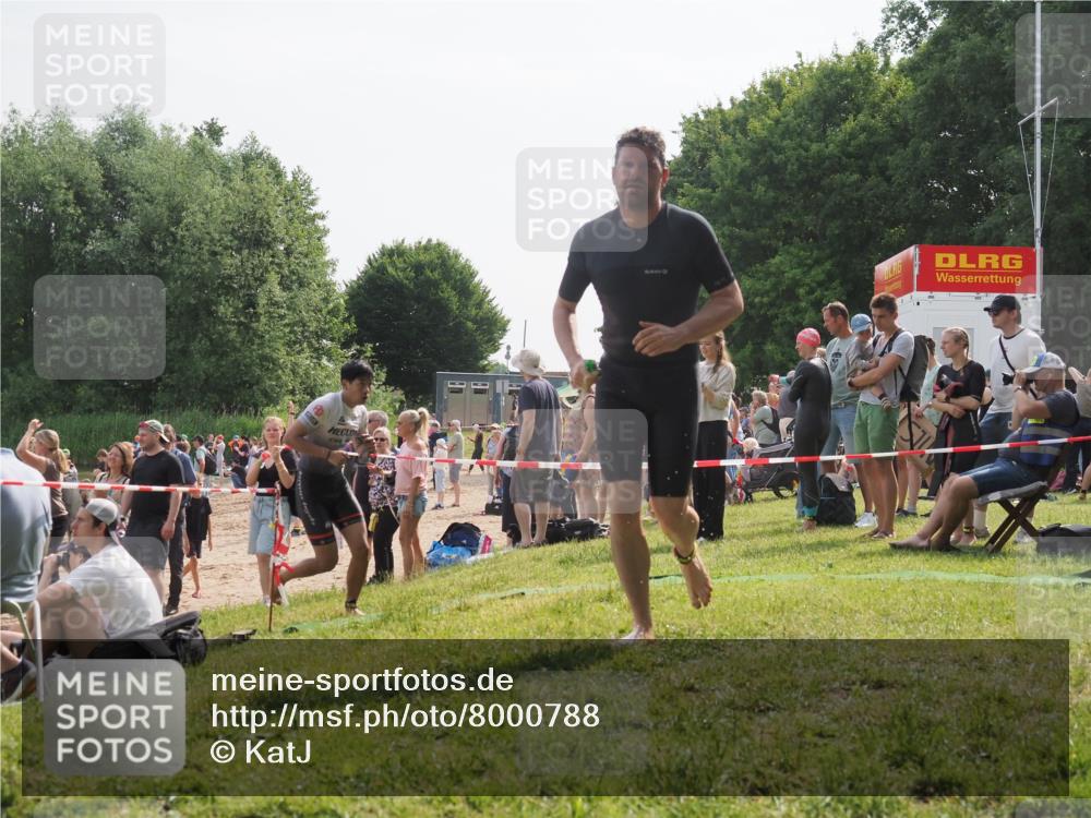 15.06.2025 - 27. Vierlanden-Triathlon KatJ http://msf.ph/oto/8000788 15.06.2025 09:57:21 Schwimmen 263, 293, 296, 343 meine-sportfotos.de