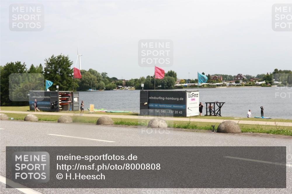 21.06.2025 - 27. Vierlanden-Triathlon H.Heesch http://msf.ph/oto/8000808 15.06.2025 11:42:59 Radfahren 217, 642 meine-sportfotos.de