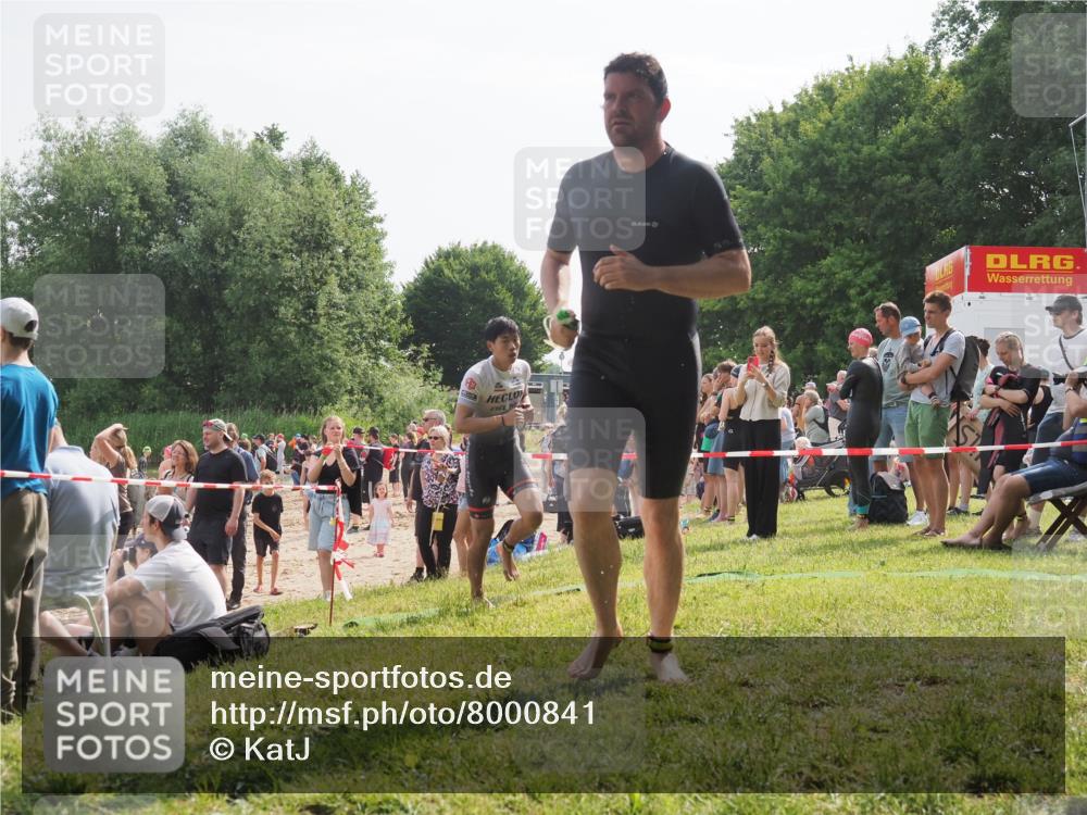 15.06.2025 - 27. Vierlanden-Triathlon KatJ http://msf.ph/oto/8000841 15.06.2025 09:57:22 Schwimmen 263, 293, 296, 343 meine-sportfotos.de