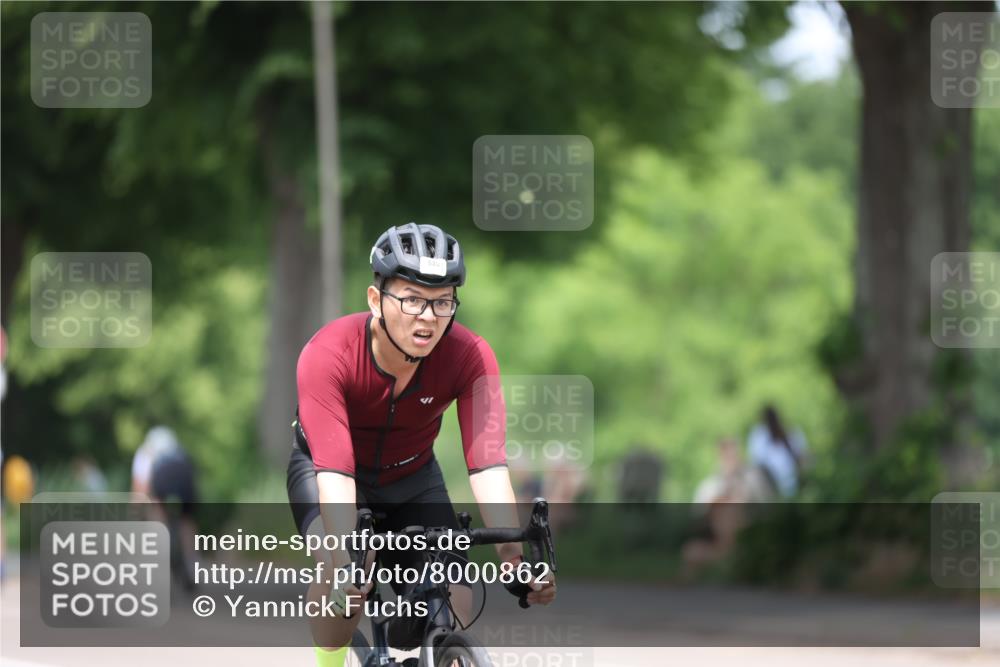 15.06.2025 - 7 Türme Triathlon Yannick Fuchs http://msf.ph/oto/8000862 15.06.2025 13:14:56 Radfahren 289, 297, 732, 925 meine-sportfotos.de