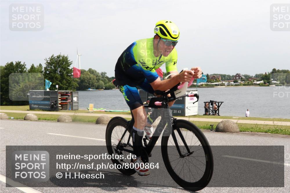 21.06.2025 - 27. Vierlanden-Triathlon H.Heesch http://msf.ph/oto/8000864 15.06.2025 11:43:10 Radfahren 688, 817, 853, 854 meine-sportfotos.de