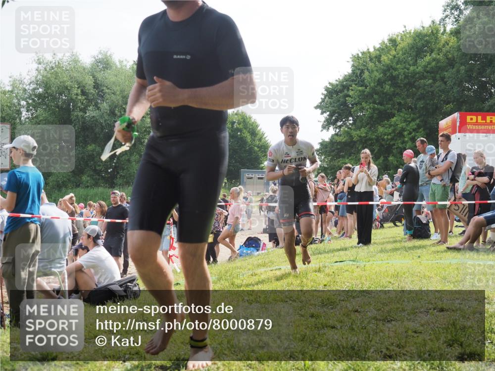 15.06.2025 - 27. Vierlanden-Triathlon KatJ http://msf.ph/oto/8000879 15.06.2025 09:57:22 Schwimmen 263, 293, 296, 343 meine-sportfotos.de