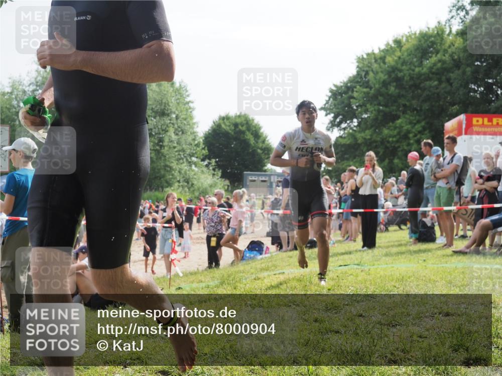 15.06.2025 - 27. Vierlanden-Triathlon KatJ http://msf.ph/oto/8000904 15.06.2025 09:57:23 Schwimmen 263, 293, 296, 343 meine-sportfotos.de