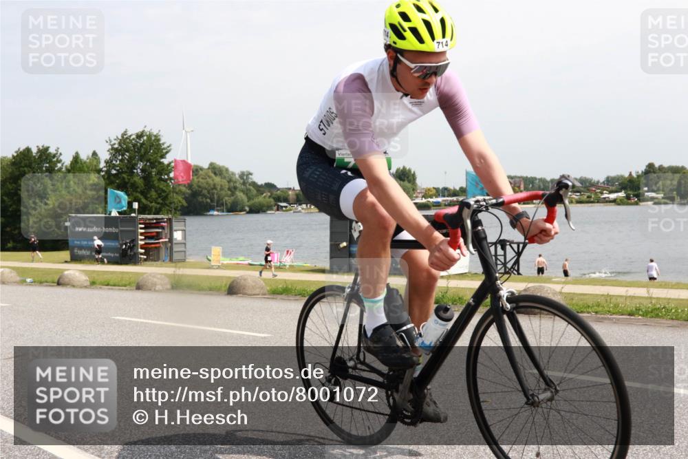 21.06.2025 - 27. Vierlanden-Triathlon H.Heesch http://msf.ph/oto/8001072 15.06.2025 11:43:38 Radfahren 686, 714, 731, 844, 855 meine-sportfotos.de