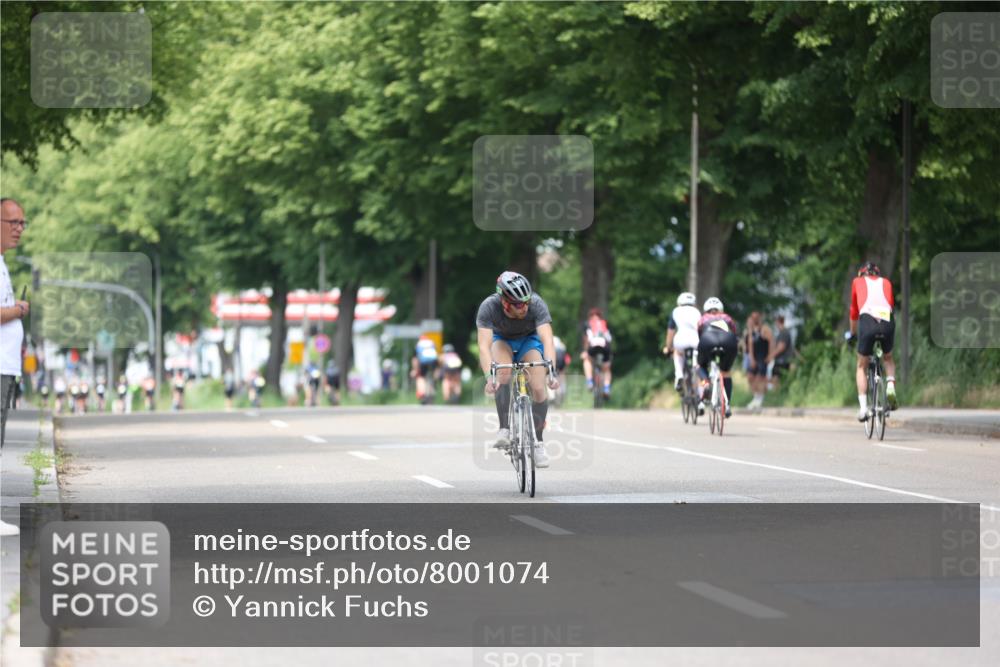 15.06.2025 - 7 Türme Triathlon Yannick Fuchs http://msf.ph/oto/8001074 15.06.2025 13:15:03 Radfahren 289, 297, 337, 547, 662, 861, 925, 1001, 1058, 1128 meine-sportfotos.de