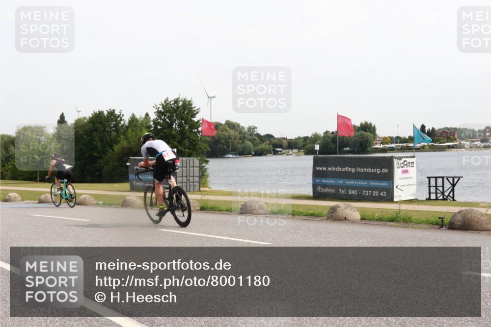 15.06.2025 - 27. Vierlanden-Triathlon H.Heesch http://msf.ph/oto/8001180 15.06.2025 10:28:07 Radfahren 94, 149, 217, 485, 550 meine-sportfotos.de
