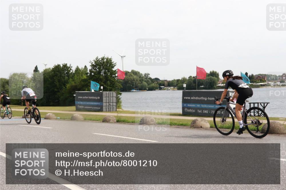 15.06.2025 - 27. Vierlanden-Triathlon H.Heesch http://msf.ph/oto/8001210 15.06.2025 10:28:07 Radfahren 94, 149, 217, 485, 550 meine-sportfotos.de