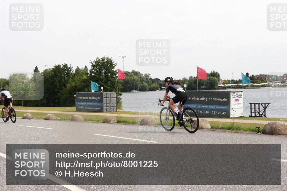 15.06.2025 - 27. Vierlanden-Triathlon H.Heesch http://msf.ph/oto/8001225 15.06.2025 10:28:07 Radfahren 94, 149, 217, 485, 550 meine-sportfotos.de