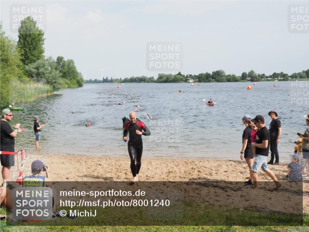 21.06.2025 - 27. Vierlanden-Triathlon MichiJ http://msf.ph/oto/8001240 15.06.2026 10:04:22 Schwimmen 416, 426, 453, 464 meine-sportfotos.de