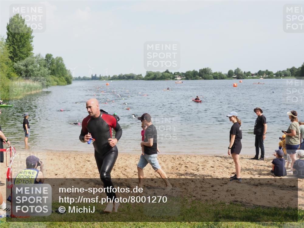21.06.2025 - 27. Vierlanden-Triathlon MichiJ http://msf.ph/oto/8001270 15.06.2026 10:04:24 Schwimmen 416, 426, 453, 464 meine-sportfotos.de
