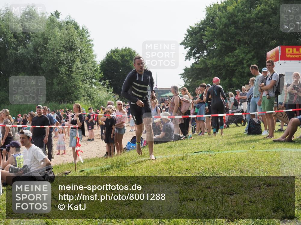15.06.2025 - 27. Vierlanden-Triathlon KatJ http://msf.ph/oto/8001288 15.06.2025 09:57:35 Schwimmen 287, 298, 309, 324 meine-sportfotos.de