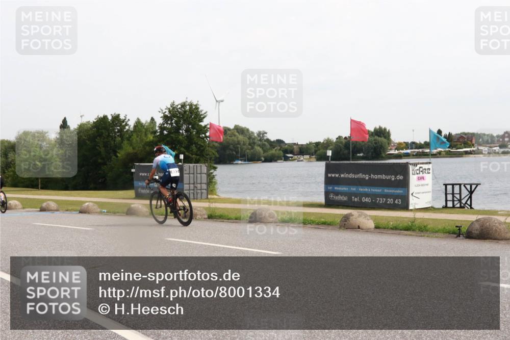 15.06.2025 - 27. Vierlanden-Triathlon H.Heesch http://msf.ph/oto/8001334 15.06.2025 10:28:09 Radfahren 94, 149, 217, 493, 550 meine-sportfotos.de