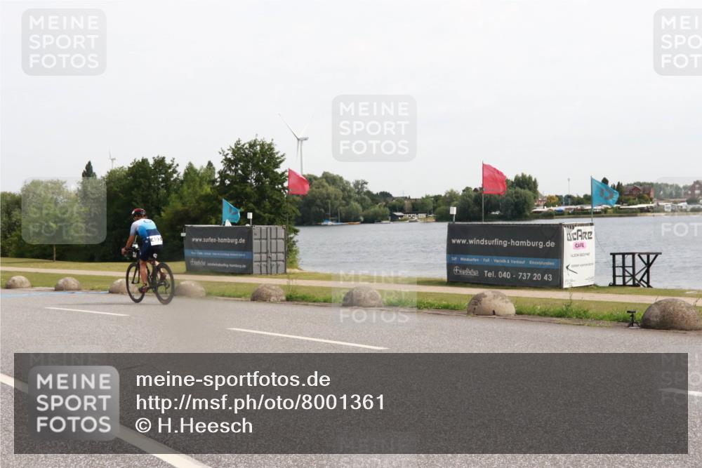 15.06.2025 - 27. Vierlanden-Triathlon H.Heesch http://msf.ph/oto/8001361 15.06.2025 10:28:09 Radfahren 94, 149, 217, 493, 550 meine-sportfotos.de
