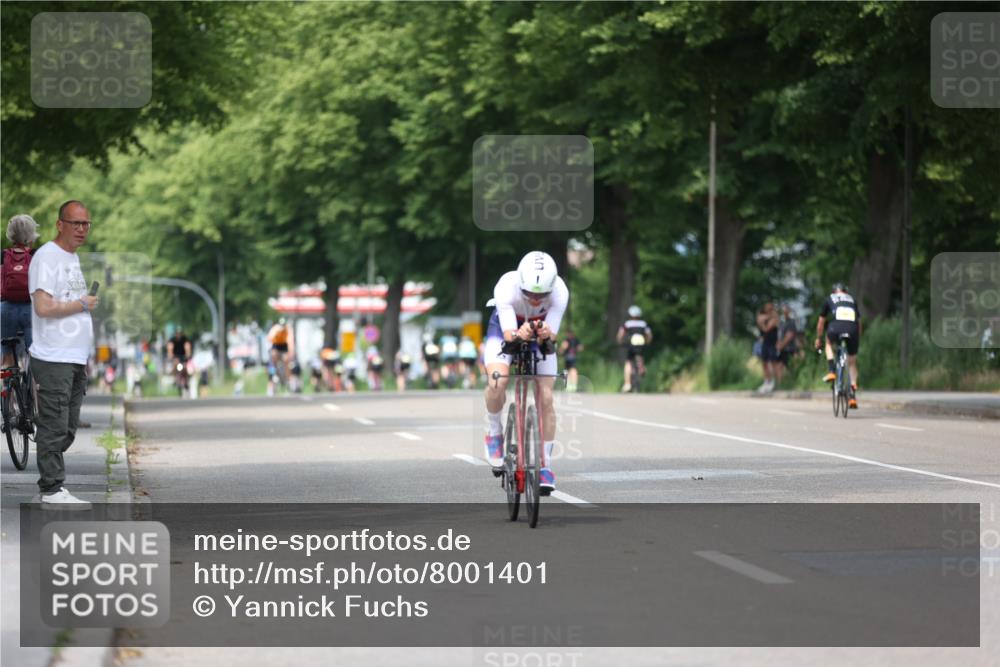 15.06.2025 - 7 Türme Triathlon Yannick Fuchs http://msf.ph/oto/8001401 15.06.2025 13:15:30 Radfahren 477, 629, 749, 808, 898, 979, 1036, 1050 meine-sportfotos.de