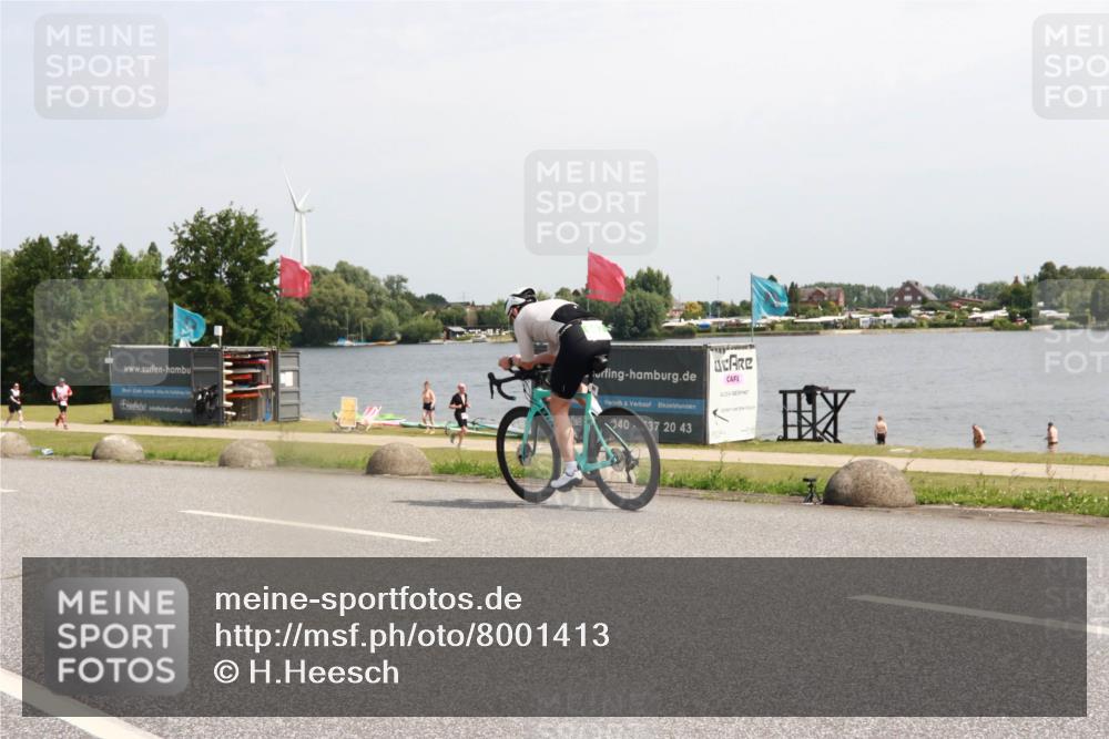 21.06.2025 - 27. Vierlanden-Triathlon H.Heesch http://msf.ph/oto/8001413 15.06.2025 11:45:11 Radfahren 641, 667, 782, 840 meine-sportfotos.de
